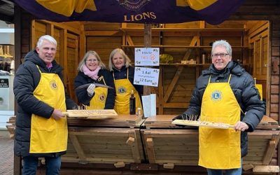 Aalverkauf auf dem Weihnachtsmarkt brachte über 3200 €!